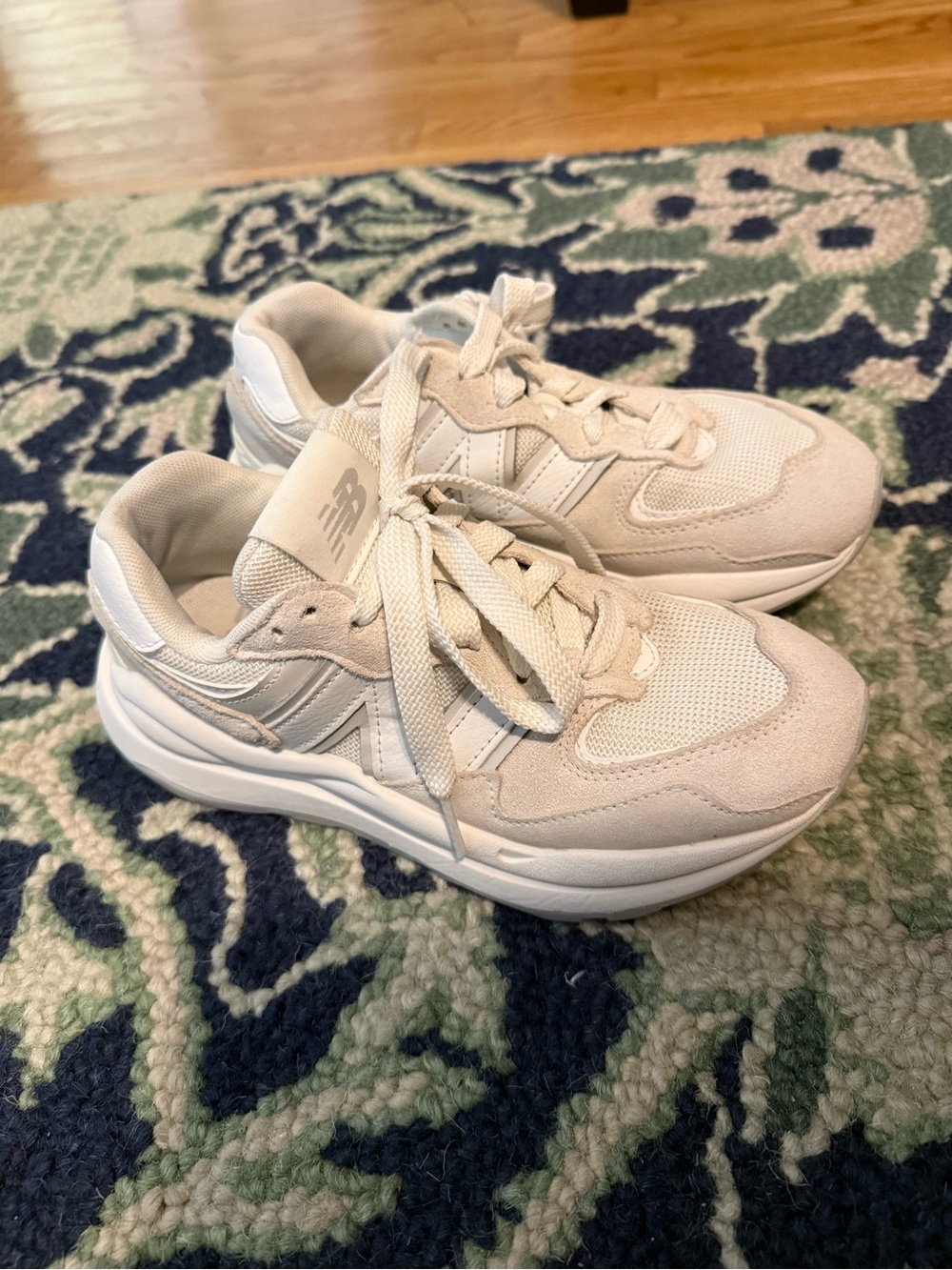 New Balance Women's Cream/White Lifestyle Sneakers